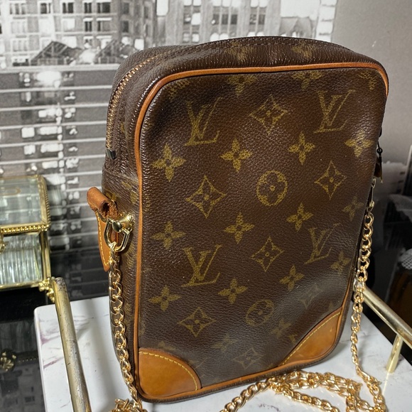 Authentic Louis Vuitton Monogram Amazon Bag - Picture 7 of 16